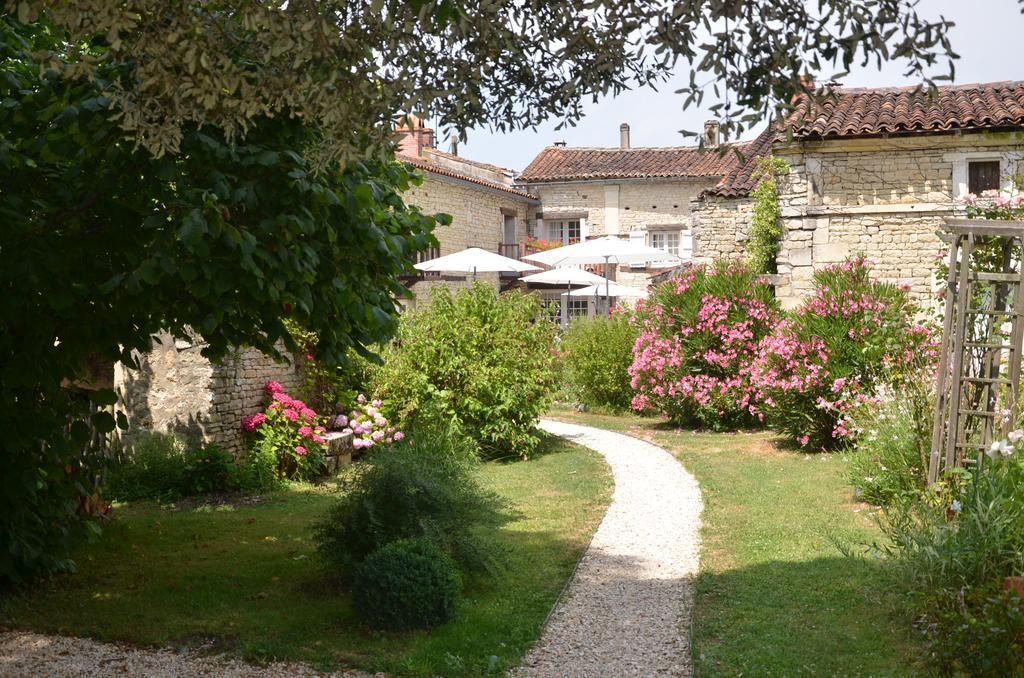 La Closerie Bed & Breakfast Nercillac Exterior photo